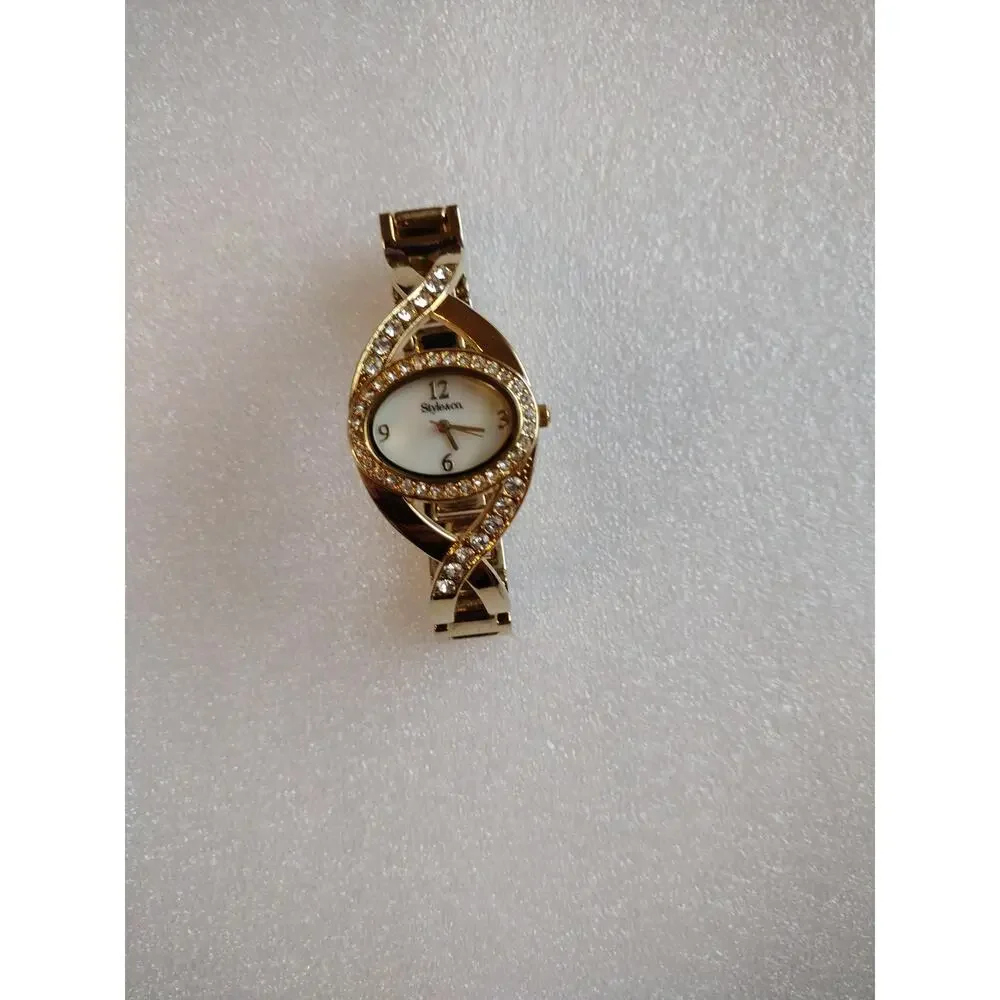 Women Watch Gold Tone Oval Crystal Bracelet Rhinestone Bangle Needs Battery Vtg